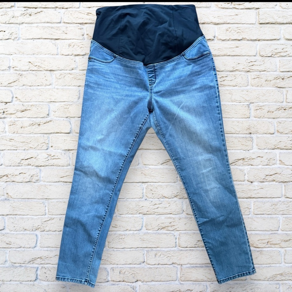 Isabel Maternity by Ingrid & Isabel High Rise Blue Jeans